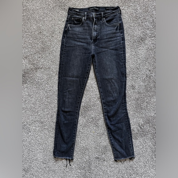 ARITZIA DENIM FORUM Lola High Rise Skinny Jeans 26L Black Rinsed Frayed Hem 25W - Picture 3 of 11